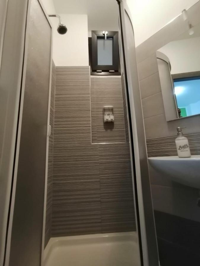 Double or Twin Room Private Bathroom