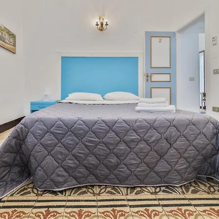 Voilà Rooms Guest House-3